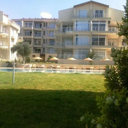 White Bay Blocks H-i-j-g Seafront Ground Floor Apart Didim